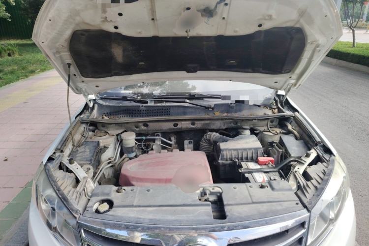 Used Land X5 2016 Plus 1.5T Manual Innovation Edition Engine Bay
