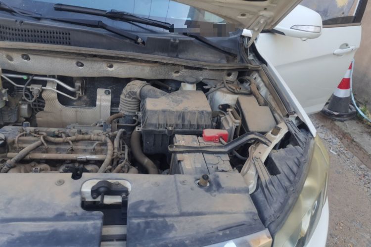 Used Land X5 2016 Plus 1.5T Manual Innovation Edition Engine Bay Left