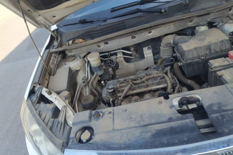 Used Land X5 2016 Plus 1.5T Manual Innovation Edition Engine Bay Right