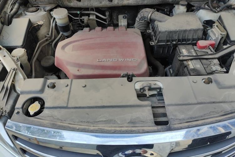 Used Land X5 2016 Plus 1.5T Manual Innovation Edition Engine Bay