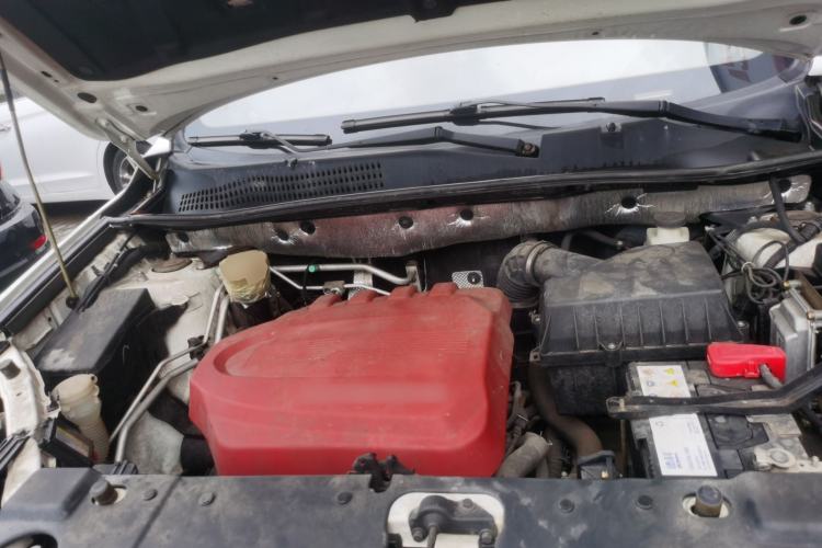 Used Land X5 2016 Plus 1.5T CVT Leading Edition Engine Bay