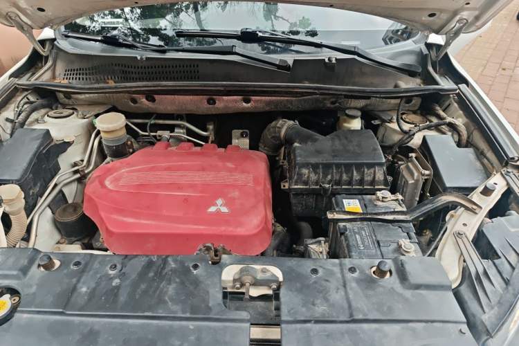 Used Land X5 2016 Plus 1.5T CVT Enjoyment Edition Engine Bay