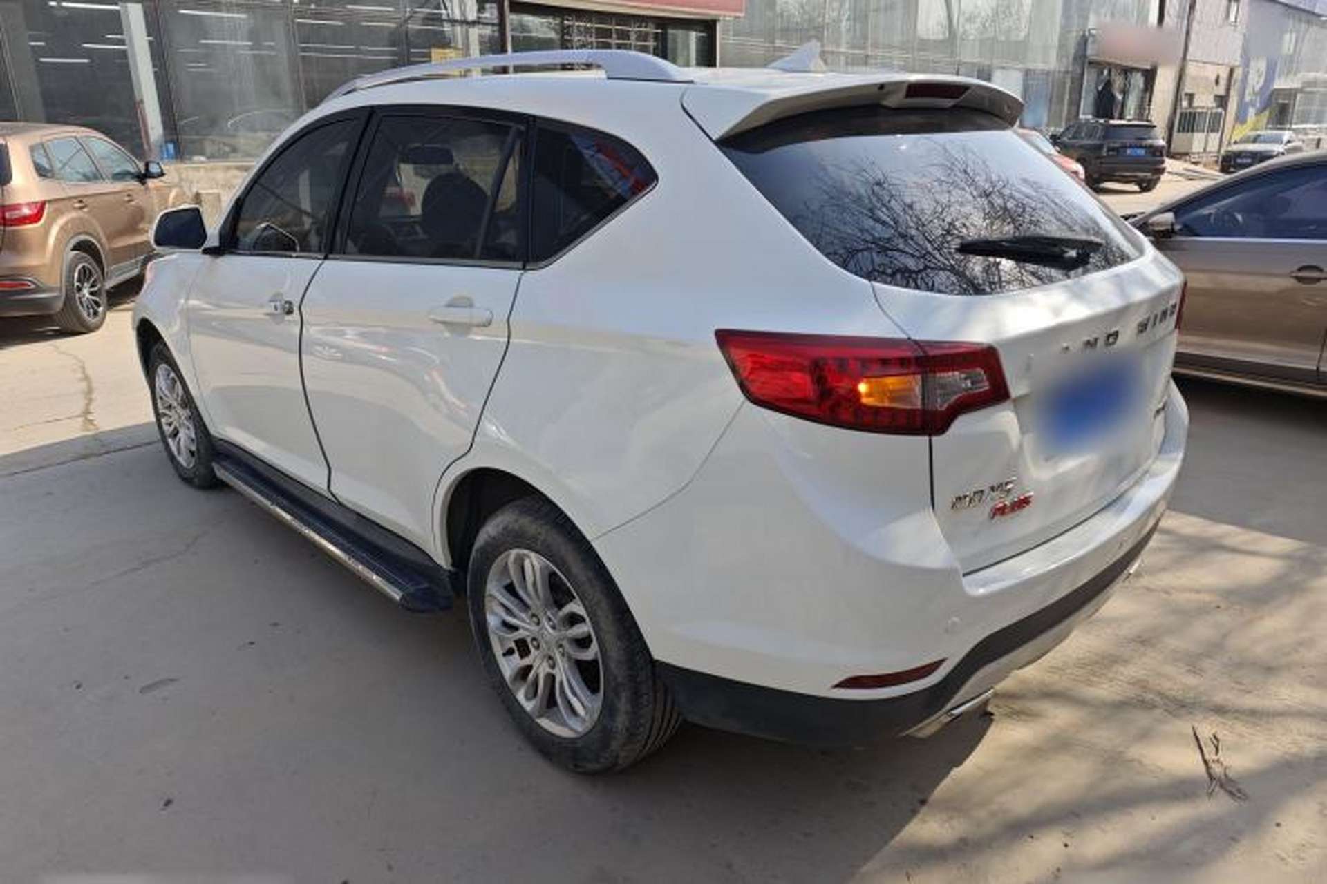 Used Land X5 2016 Plus 1.5T CVT Leading Edition Exterior 4
