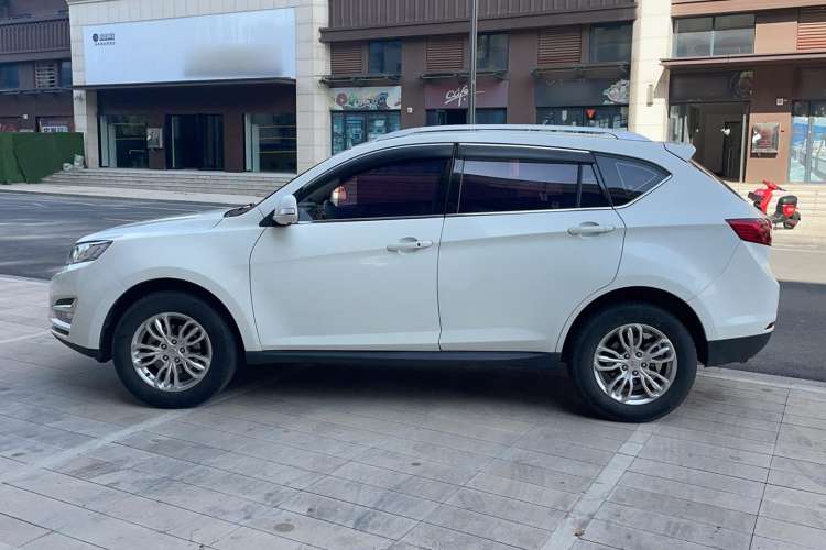 Used Land X5 2016 Plus 1.5T Manual Enjoyment Edition Exterior 4