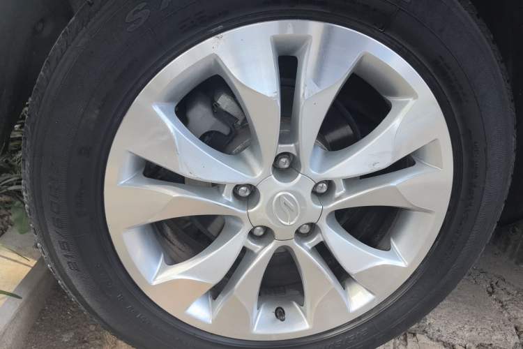 Used Land X5 2016 Plus 1.5T CVT Leading Edition Exterior 8