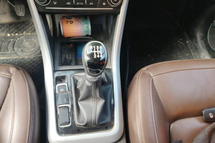 Used Land X5 2016 Plus 1.5T Manual Innovation Edition Gear Lever