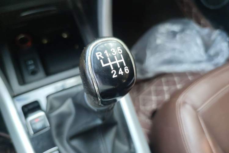 Used Land X5 2016 Plus 1.5T Manual Innovation Edition Gear Lever