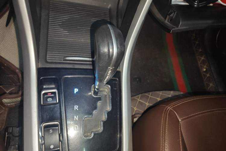 Used Land X5 2016 Plus 1.5T CVT Leading Edition Gear Lever