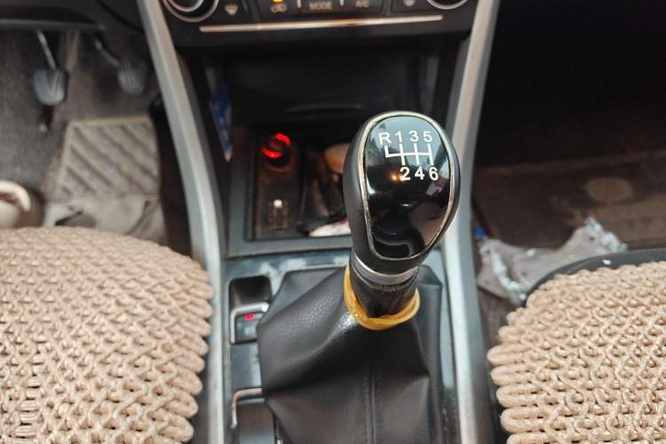 Used Land X5 2016 Plus 1.5T Manual Enjoyment Edition Gear Lever