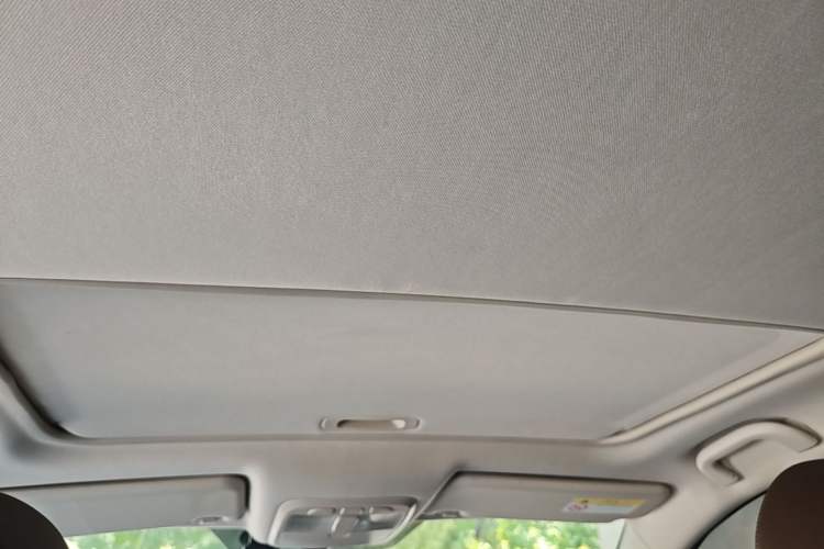 Used Land X5 2016 Plus 1.5T CVT Leading Edition Headliner
