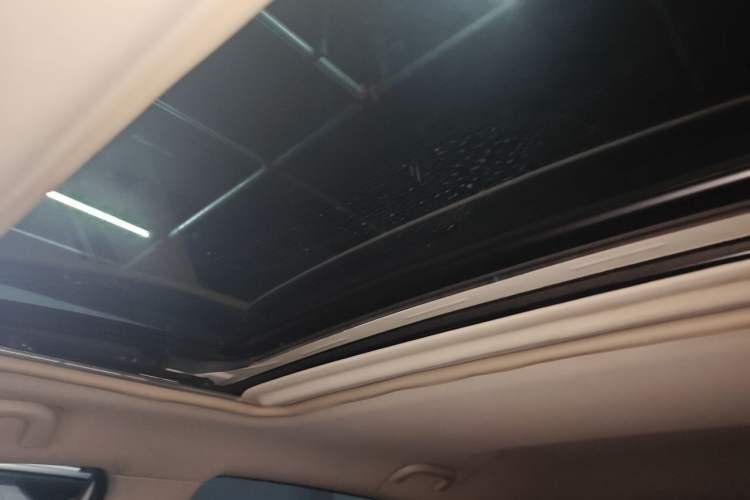 Used Land X5 2016 Plus 1.5T CVT Leading Edition Headliner