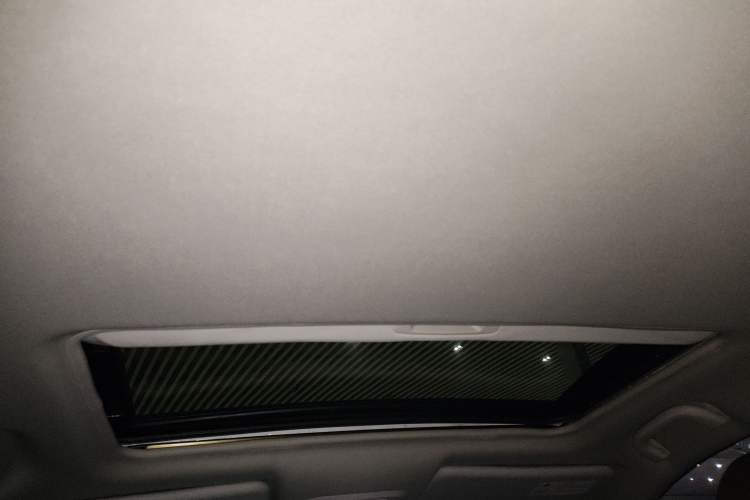 Used Land X5 2016 Plus 1.5T Manual Innovation Edition Headliner