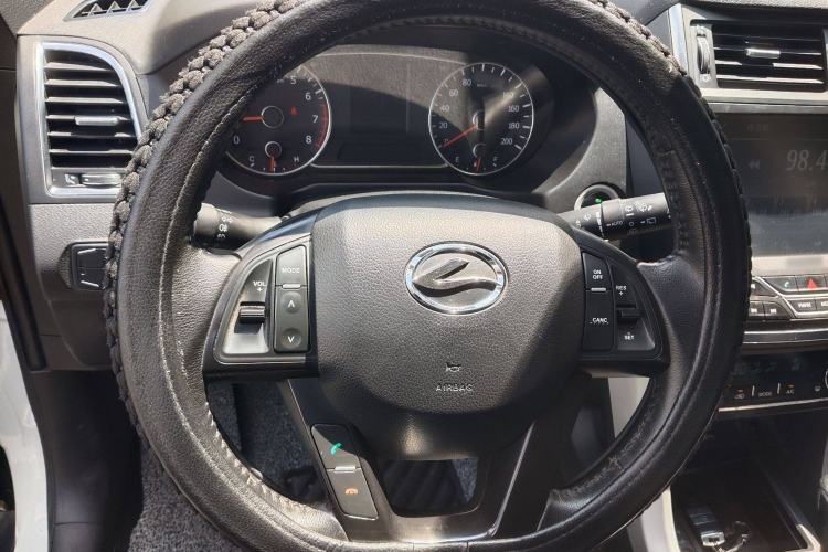 Used Land X5 2016 Plus 1.5T CVT Enjoyment Edition Interior 2
