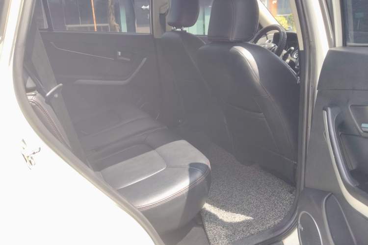 Used Land X5 2016 Plus 1.5T CVT Enjoyment Edition Interior 7