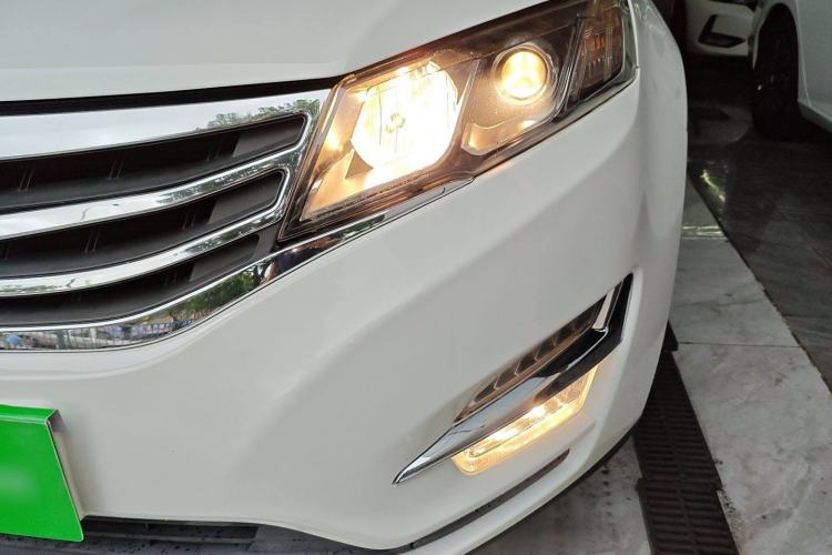 Used Land X5 2016 Plus 2.0T Automatic Innovation Edition Left Front Headlight