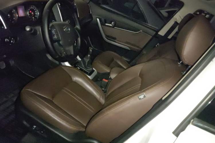 Used Land X5 2016 Plus 1.5T Manual Innovation Edition Left Front Seat