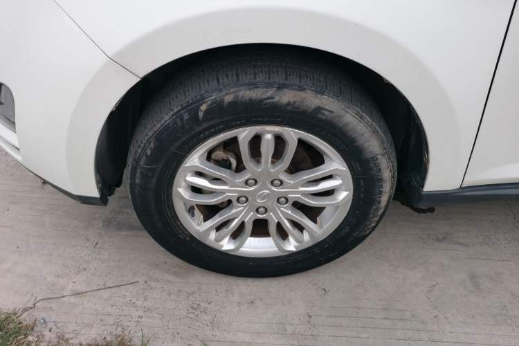 Used Land X5 2016 Plus 1.5T Manual Enjoyment Edition Left Front Wheel Hub