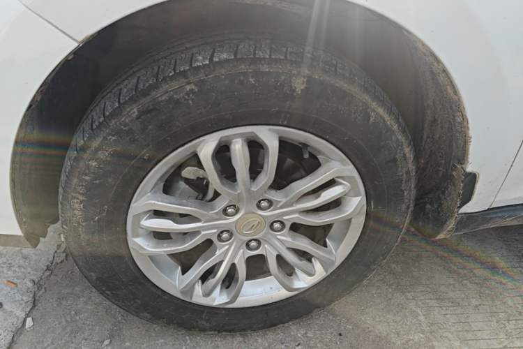 Used Land X5 2016 Plus 1.5T Manual Innovation Edition Left Front Wheel Hub