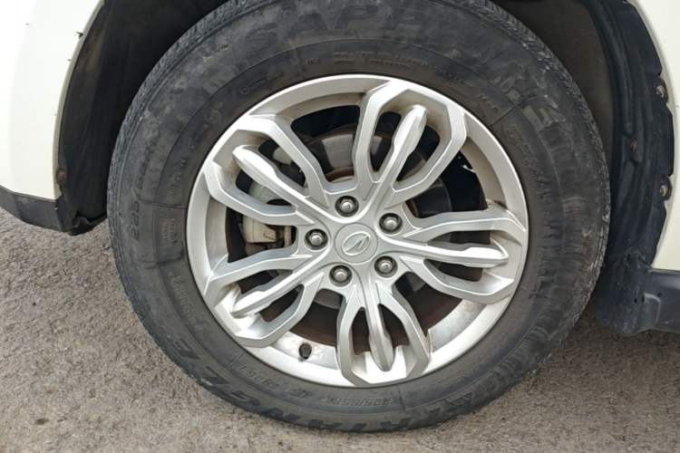 Used Land X5 2016 Plus 1.5T Manual Enjoyment Edition Left Front Wheel Hub