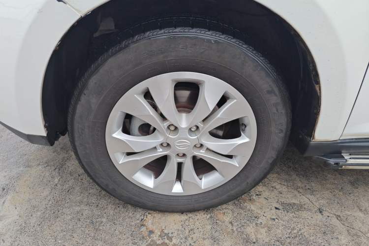Used Land X5 2016 Plus 1.5T Manual Enjoyment Edition Left Front Wheel Hub