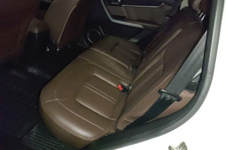 Used Land X5 2016 Plus 1.5T Manual Innovation Edition Left Rear Seat