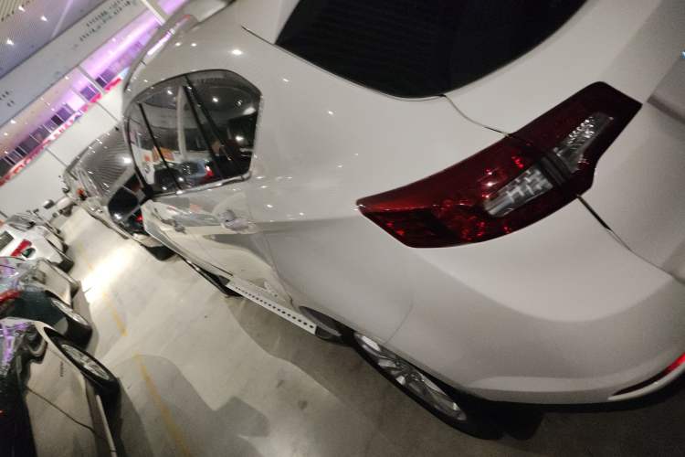 Used Land X5 2016 Plus 1.5T Manual Innovation Edition Left Side