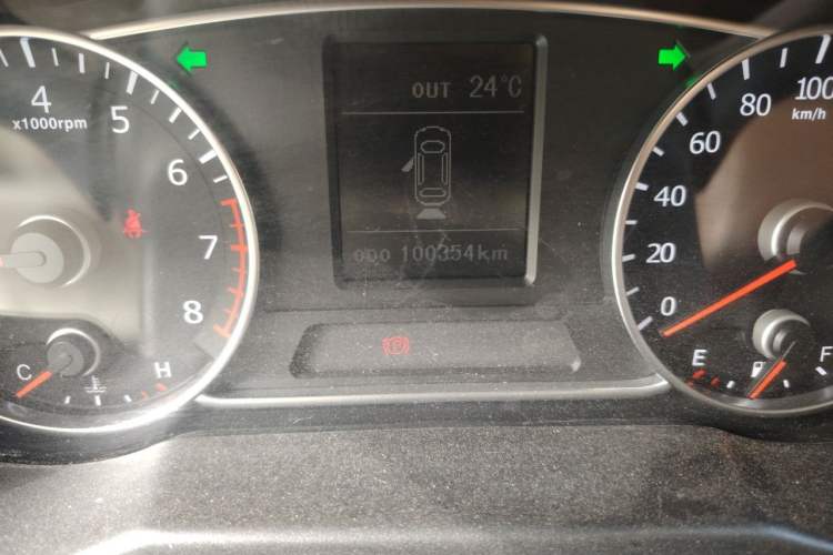 Used Land X5 2016 Plus 1.5T Manual Innovation Edition Odometer Close Up