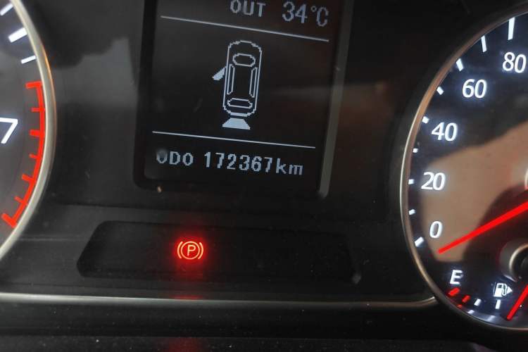 Used Land X5 2016 Plus 1.5T Manual Enjoyment Edition Odometer Close Up