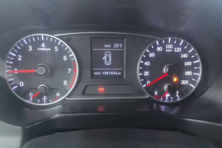 Used Land X5 2016 Plus 1.5T Manual Enjoyment Edition Odometer Close Up