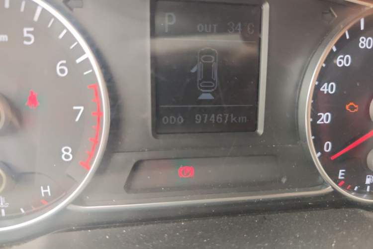 Used Land X5 2016 Plus 1.5T CVT Enjoyment Edition Odometer Close Up