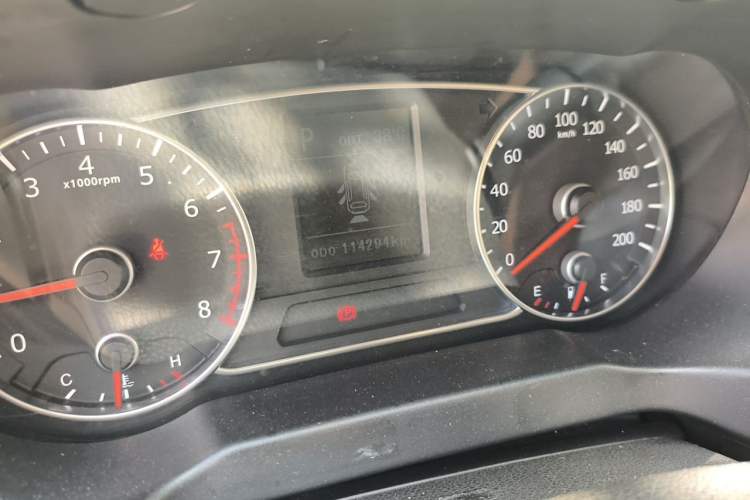 Used Land X5 2016 Plus 1.5T CVT Leading Edition Odometer Close Up