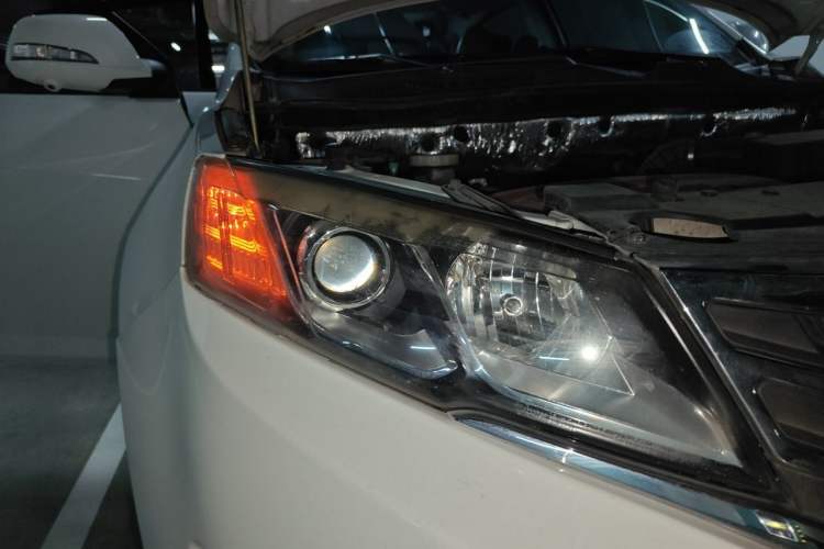 Used Land X5 2016 Plus 1.5T CVT Leading Edition Right Front Headlight