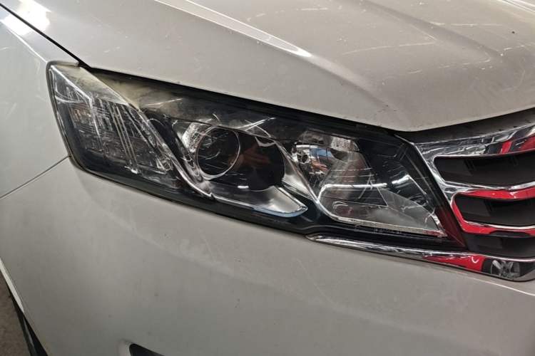 Used Land X5 2016 Plus 1.5T CVT Leading Edition Right Front Headlight