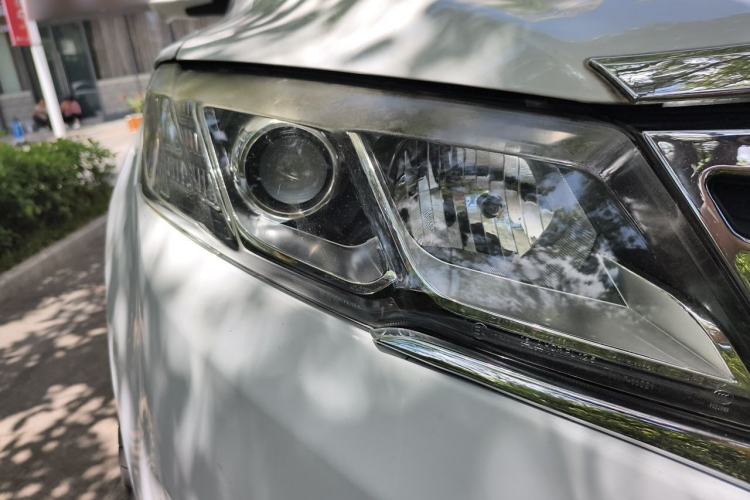 Used Land X5 2016 Plus 1.5T CVT Leading Edition Right Front Headlight
