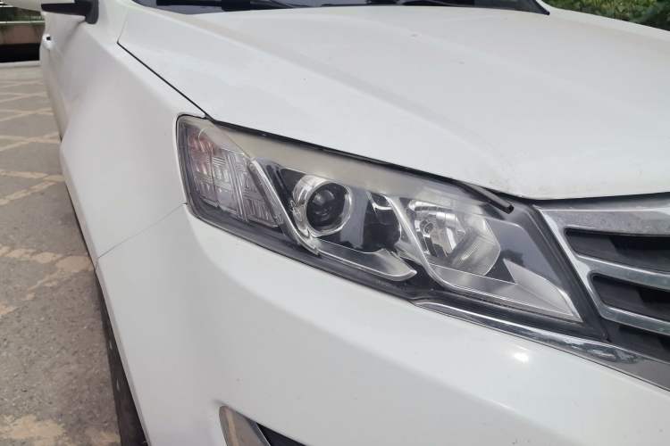 Used Land X5 2016 Plus 1.5T Manual Enjoyment Edition Right Front Headlight