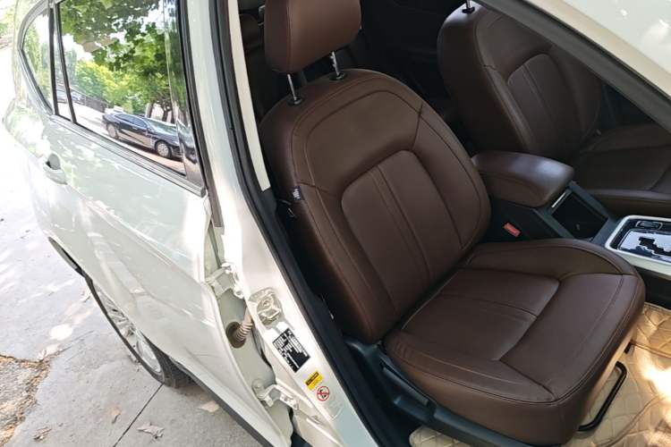 Used Land X5 2016 Plus 1.5T CVT Leading Edition Right Front Seat