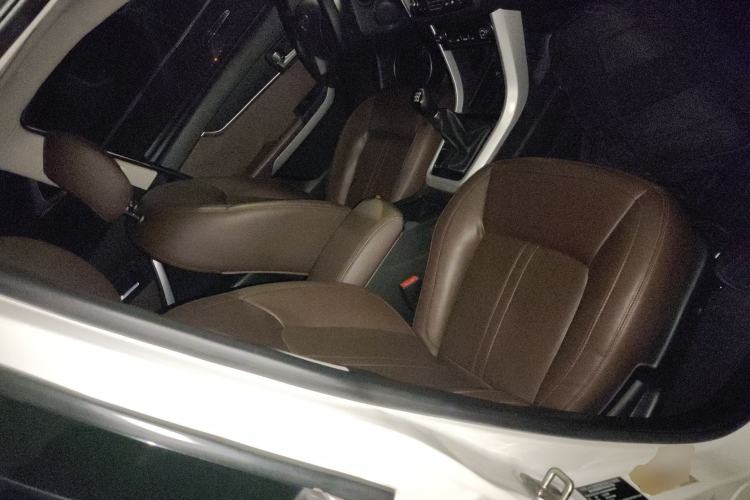 Used Land X5 2016 Plus 1.5T Manual Innovation Edition Right Front Seat