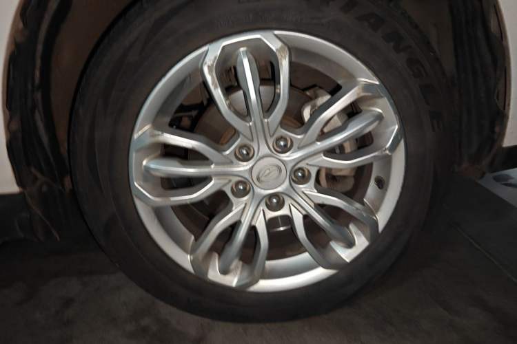 Used Land X5 2016 Plus 1.5T CVT Leading Edition Right Front Wheel Hub