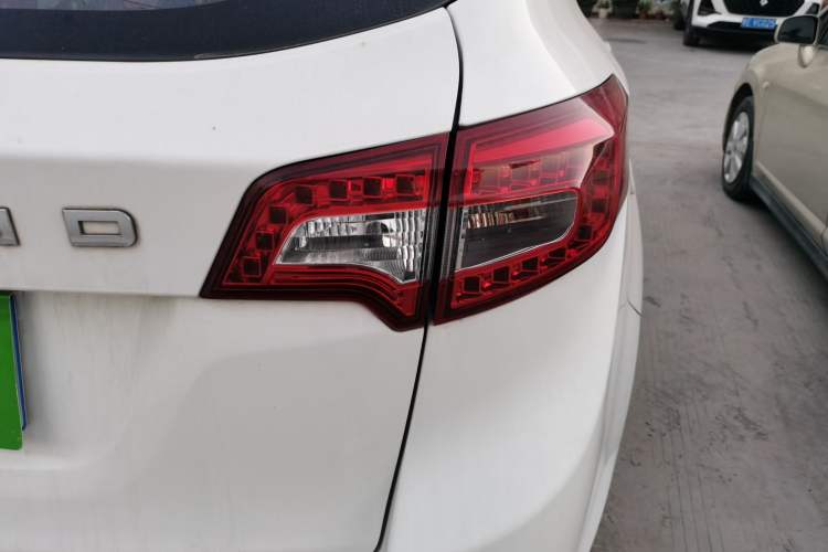 Used Land X5 2016 Plus 1.5T Manual Enjoyment Edition Right Rear Taillight