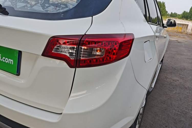 Used Land X5 2016 Plus 1.5T Manual Enjoyment Edition Right Rear Taillight