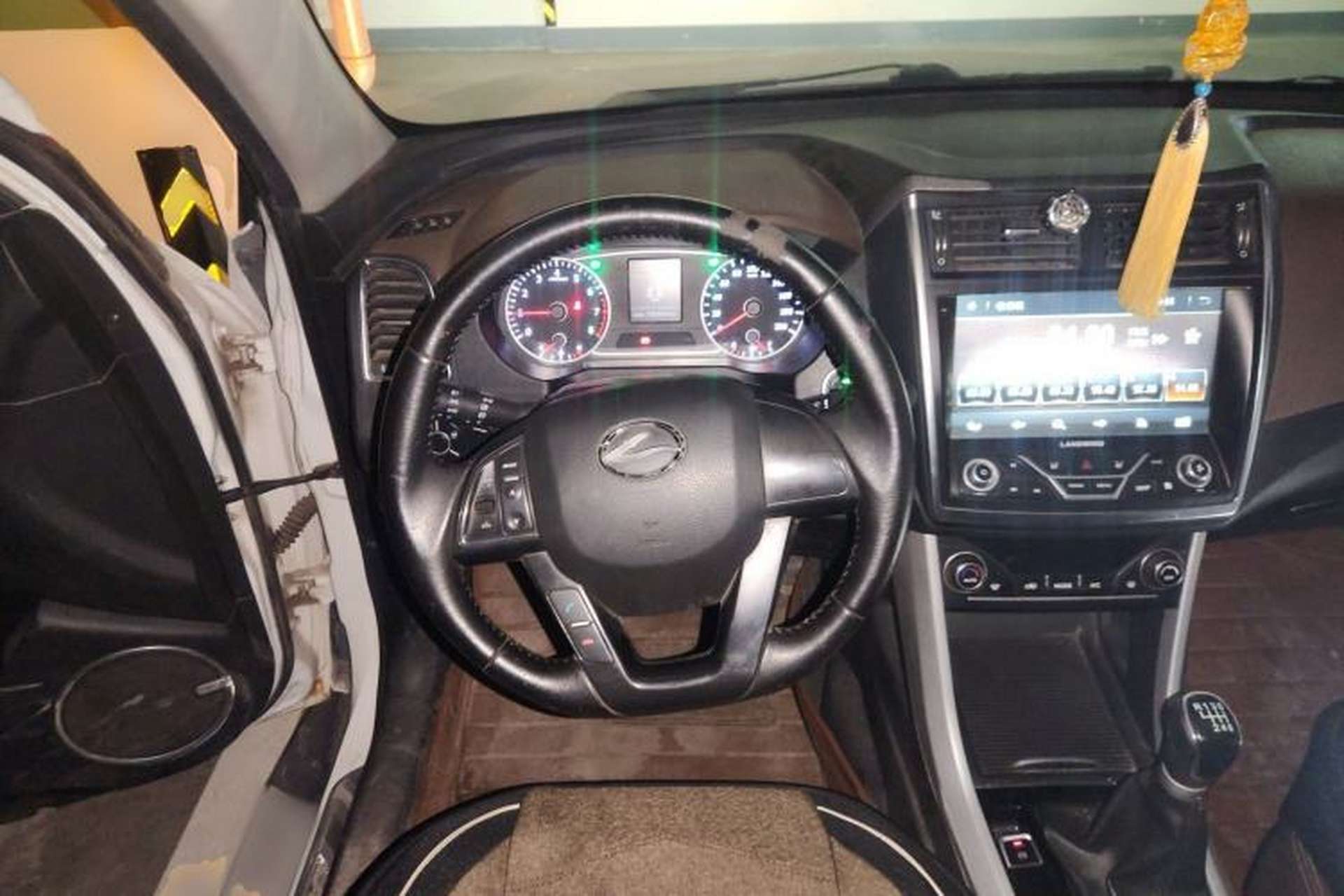 Used Land X5 2016 Plus 1.5T Manual Innovation Edition Steering Wheel