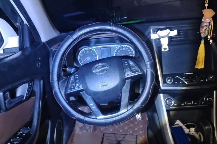 Used Land X5 2016 Plus 1.5T CVT Leading Edition Steering Wheel