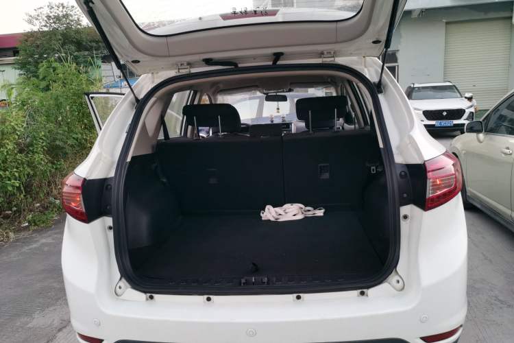 Used Land X5 2016 Plus 1.5T Manual Enjoyment Edition Trunk