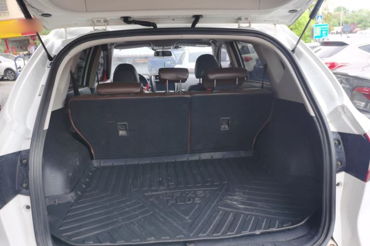 Used Land X5 2016 Plus 1.5T CVT Leading Edition Trunk