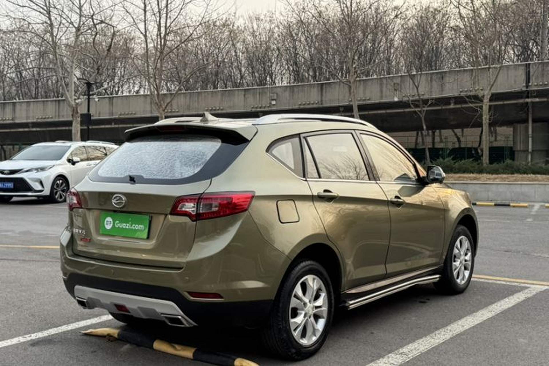 Used Land X5 2016 Plus 1.5T CVT Leading Edition Exterior 3