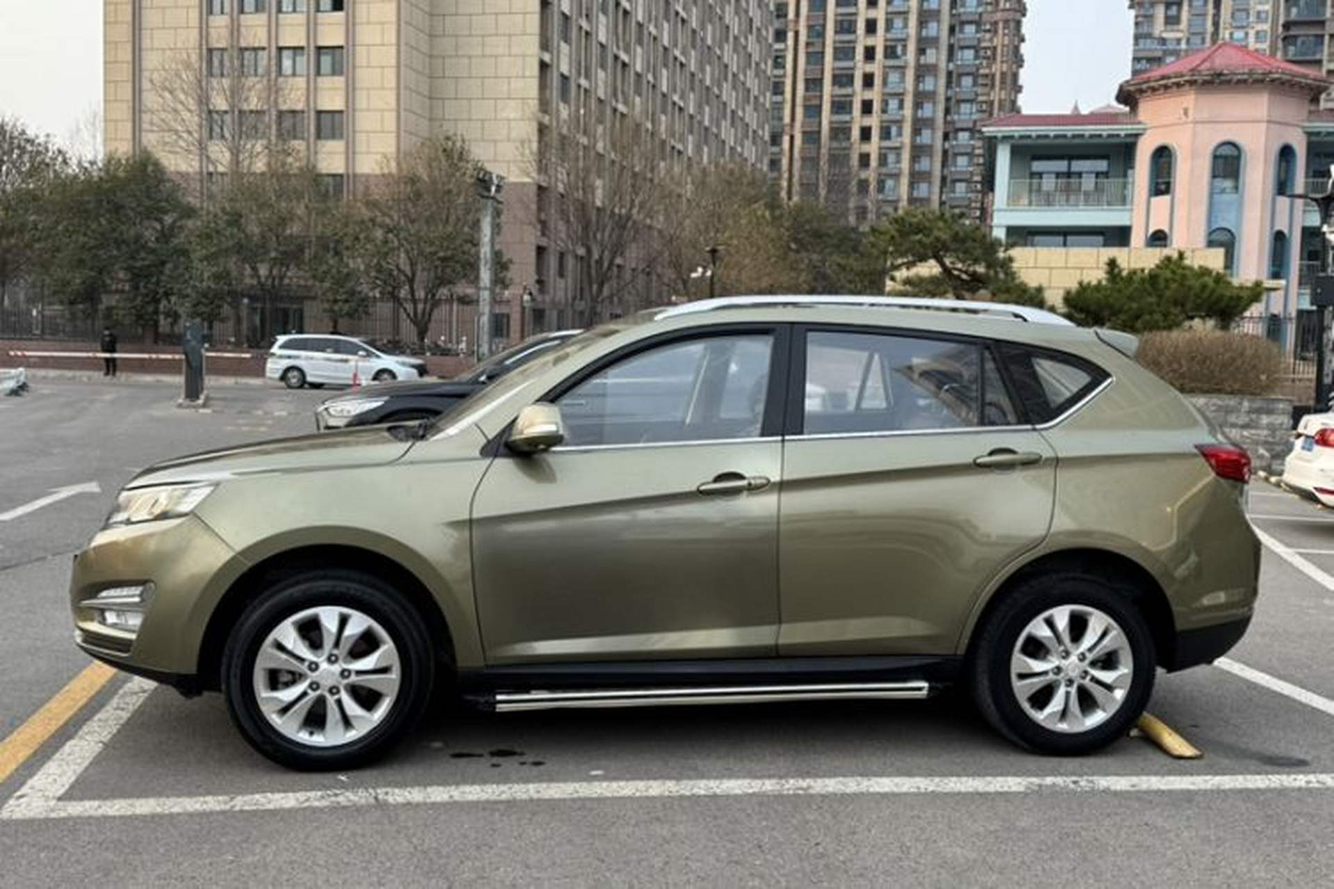 Used Land X5 2016 Plus 1.5T CVT Leading Edition Exterior 5
