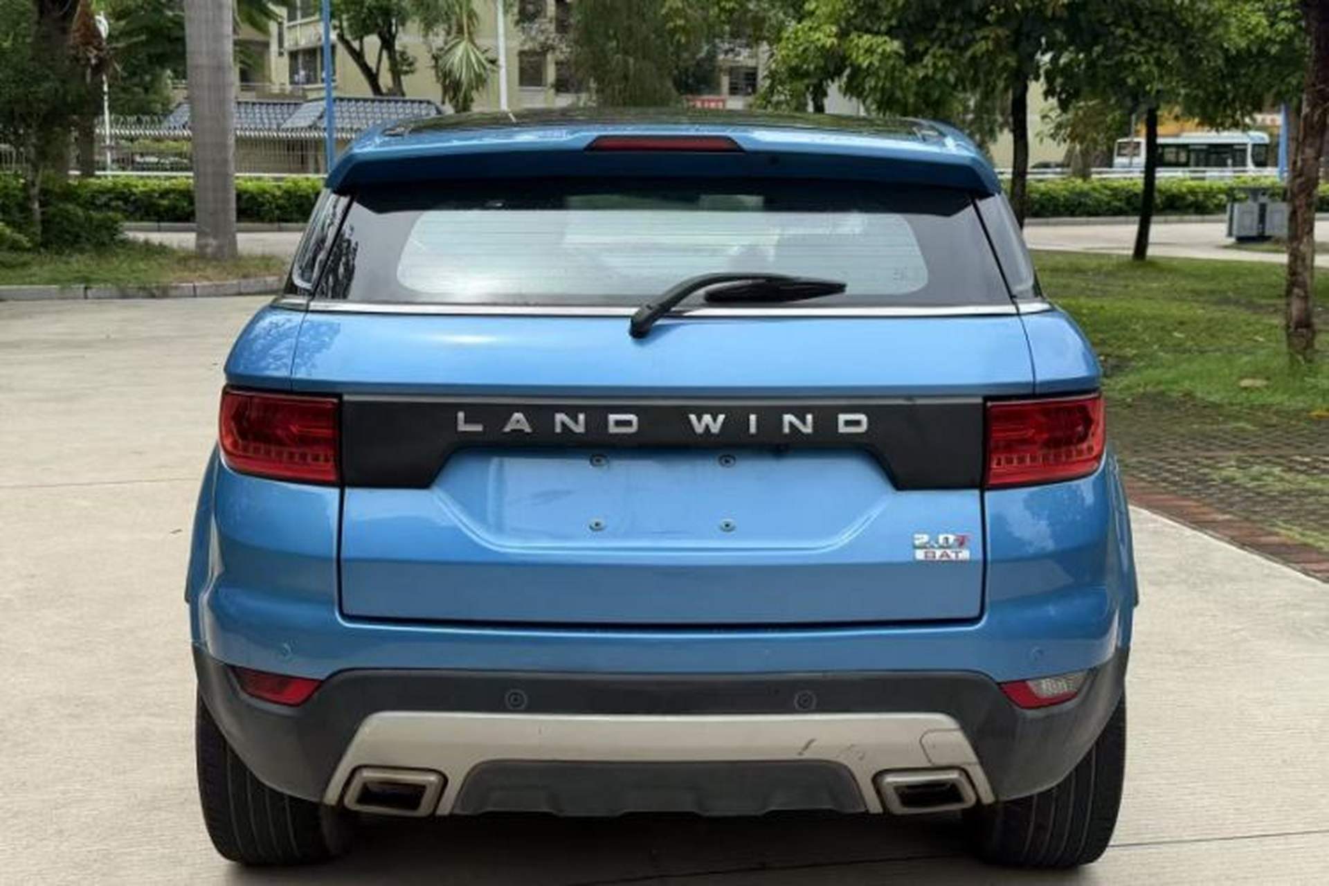 Used Land X7 2015 2.0T Panoramic Prestige Edition Exterior 5