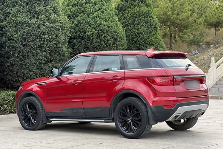 Used Land X7 2015 2.0T Panoramic Prestige Edition Exterior 4