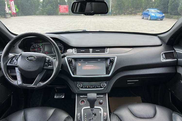 Used Land X7 2015 2.0T Panoramic Prestige Edition Interior 1