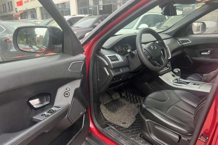 Used Land X7 2015 2.0T Panoramic Luxury Edition Interior 4